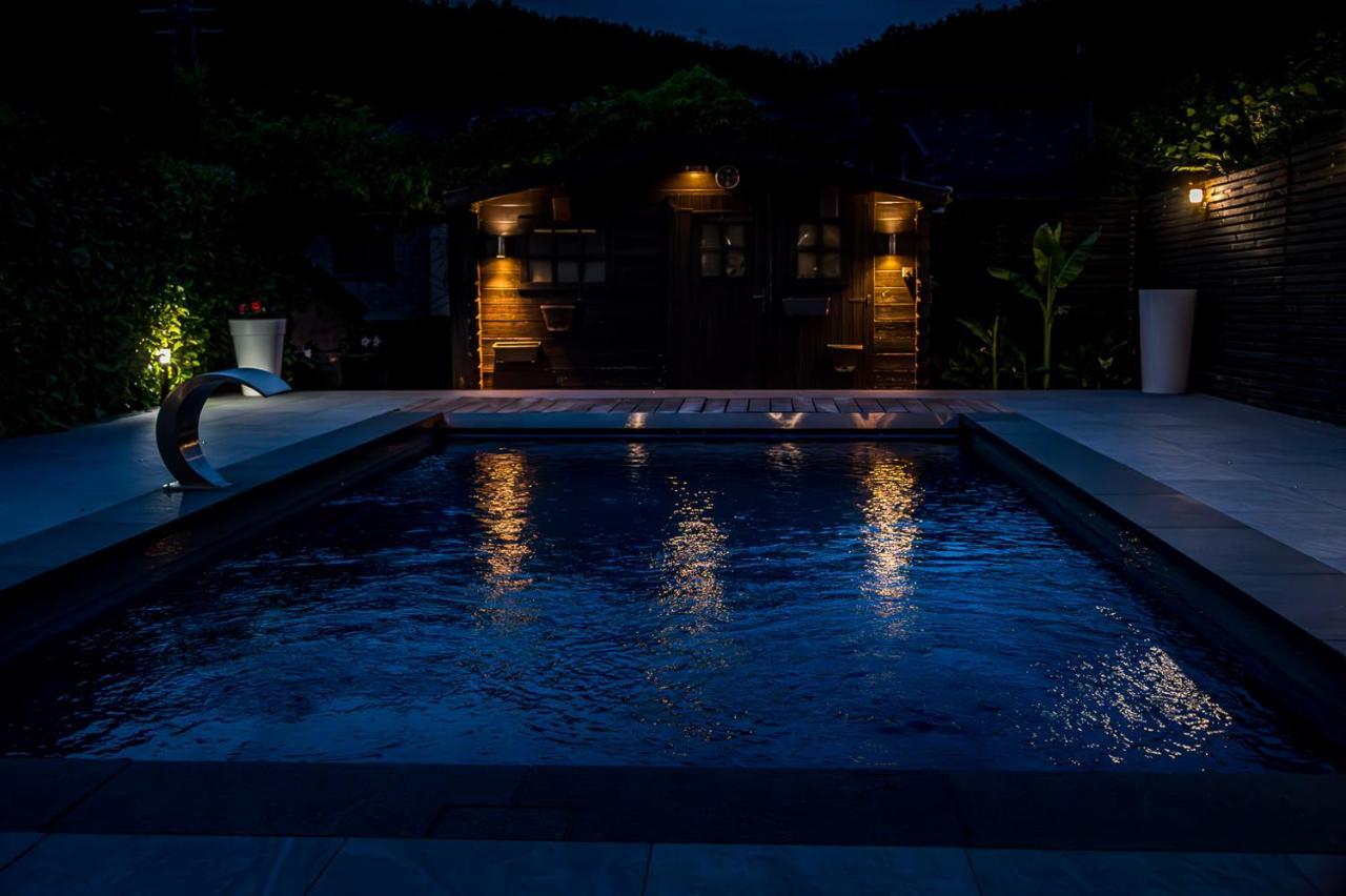 Chez Sabine Et Eric Maison Pour 6 Personnes Avec Piscine Chauffee Andenne Dış mekan fotoğraf