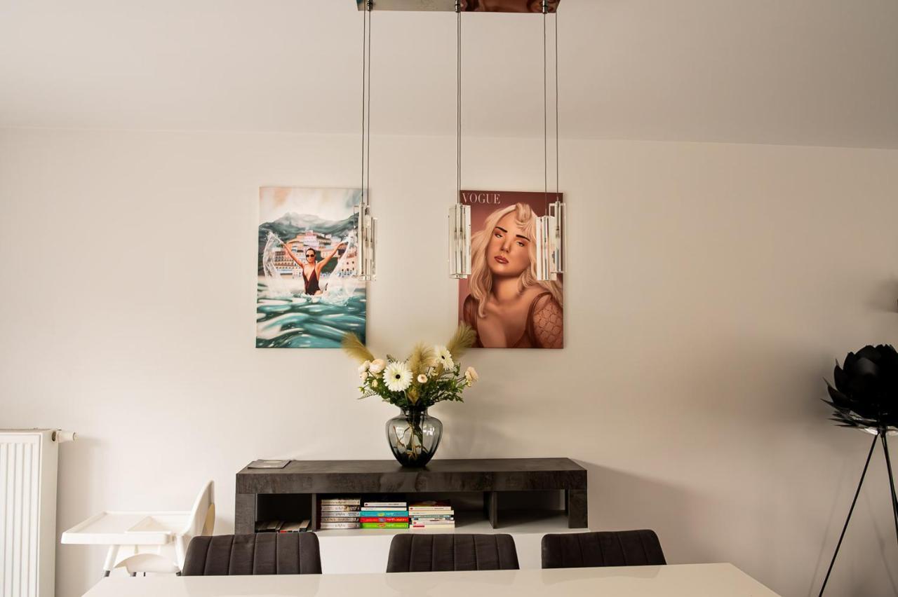 Chez Sabine Et Eric Maison Pour 6 Personnes Avec Piscine Chauffee Andenne Dış mekan fotoğraf